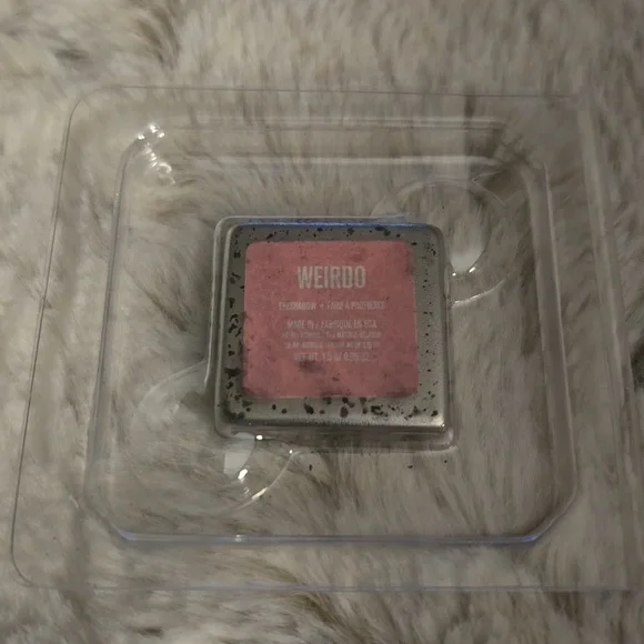 Jeffree Star Cosmetics Weirdo Eyeshadow (Black) NWT - Picture 5 of 6